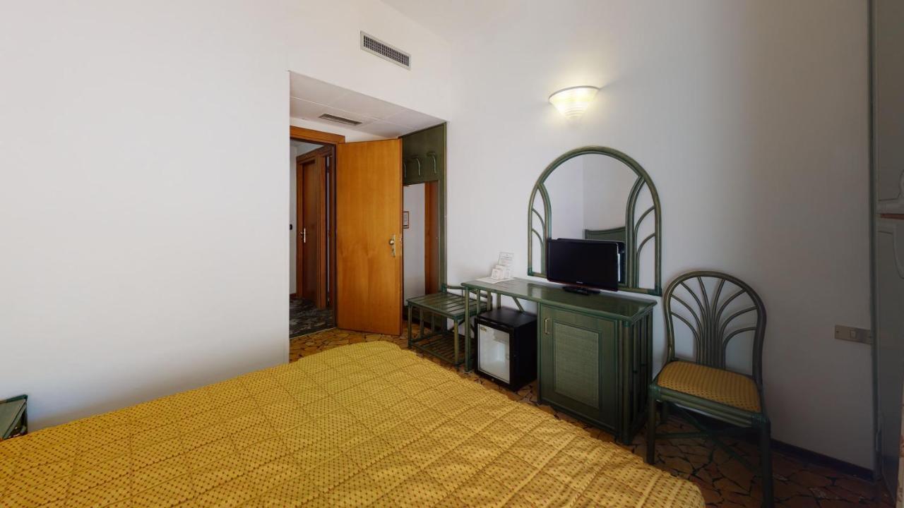 Hotel Zunino Spotorno Exteriér fotografie
